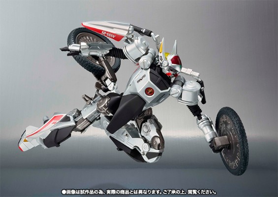 S.H.Figuarts  机动摩托人与假面骑士555套装