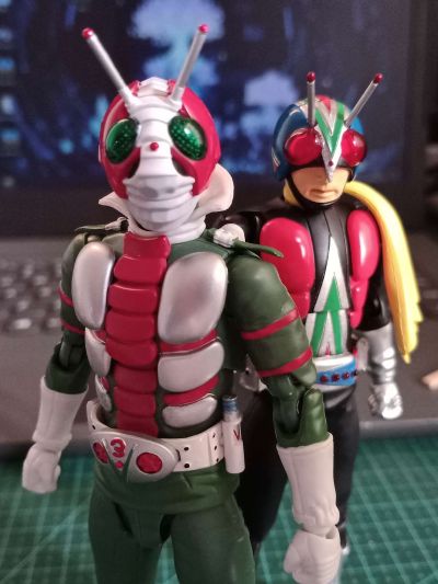 S.H. Figuarts 飓风号 『假面骑士V3』