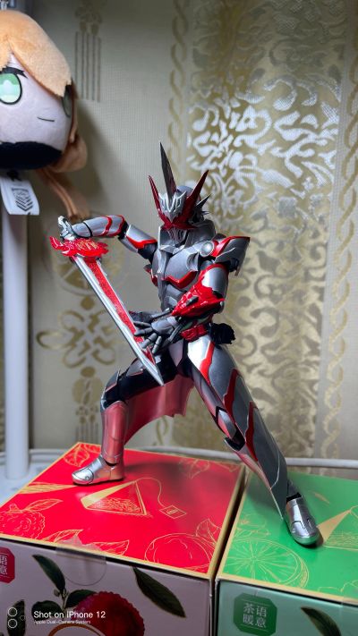 S.H.Figuarts   假面骑士圣刃 龙骑士
