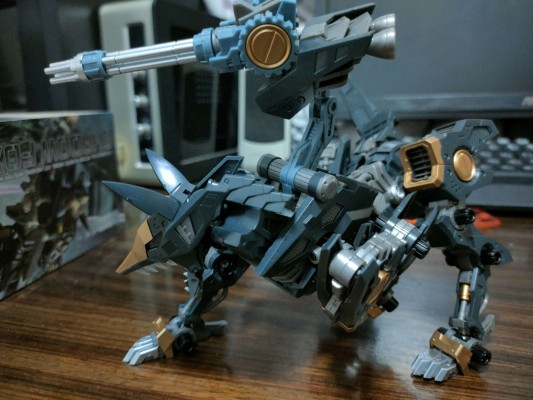 HMM系列 索斯机兽 RZ-046 高速影狐 标识增强版