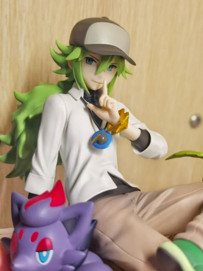 宝可梦 黑/白  N＆索罗亚