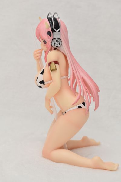 超级索尼子 奶牛比基尼&吸管