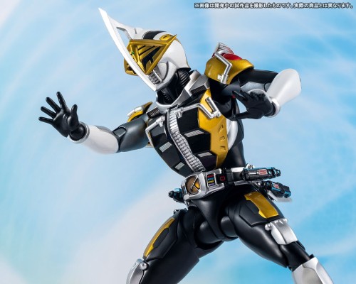 S.H.Figuarts(真骨雕制法) 假面骑士电王 圣竿形态 / 圣斧形态