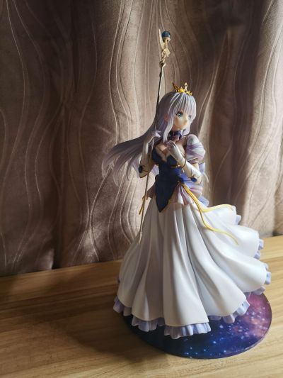 夜明前的琉璃色 菲娜・法姆・阿修莱特 皇家礼服版