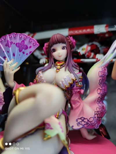 何氏老太祖（娘）