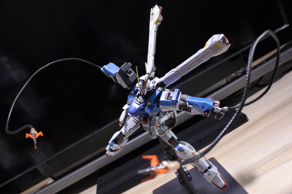 METAL BUILD 机动战士海盗高达 XM-X3 海盗高达X3