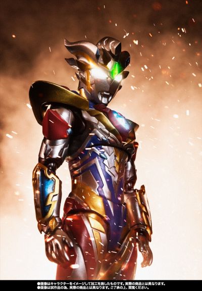 S.H.Figuarts  泽塔奥特曼 德尔塔天爪