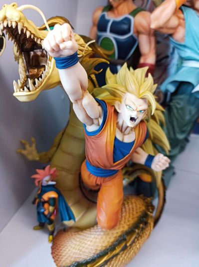 FiguartsZERO 龙珠Z 龙拳爆发!! 悟空舍我其谁 孙悟空 超级赛亚人3 龙拳爆发