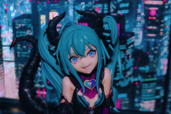 压泡面  初音未来 小恶魔