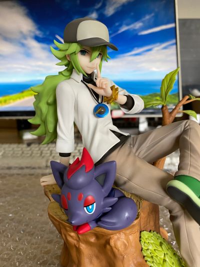 宝可梦 黑/白  N＆索罗亚