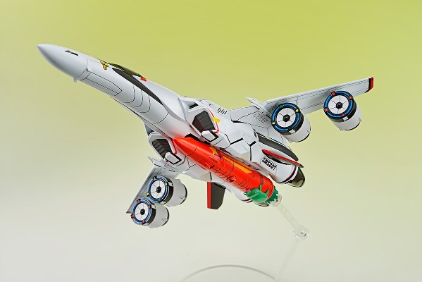 V.F.G. MC-09 超时空要塞F VF-25F 弥赛亚 兰花·李