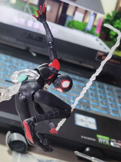 SV-Action 蜘蛛侠：平行宇宙 蜘蛛侠 (迈尔斯·莫拉莱斯)