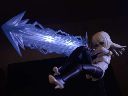 女神装置 × 机甲少女 猎刃 动画版