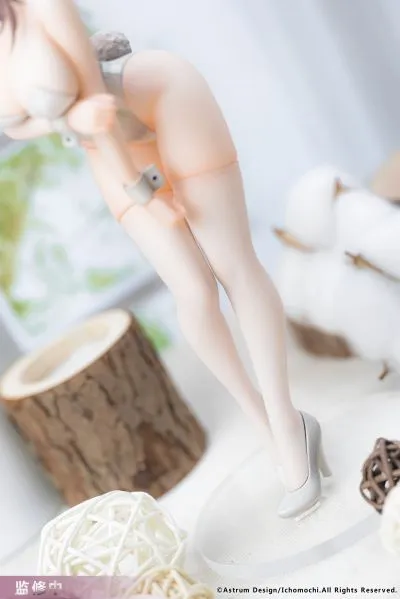 白色兔女郎小姐