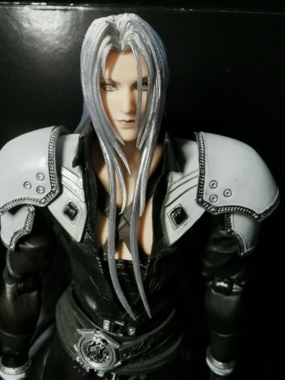 PlayArts改 最终幻想VII 重制版 萨菲罗斯