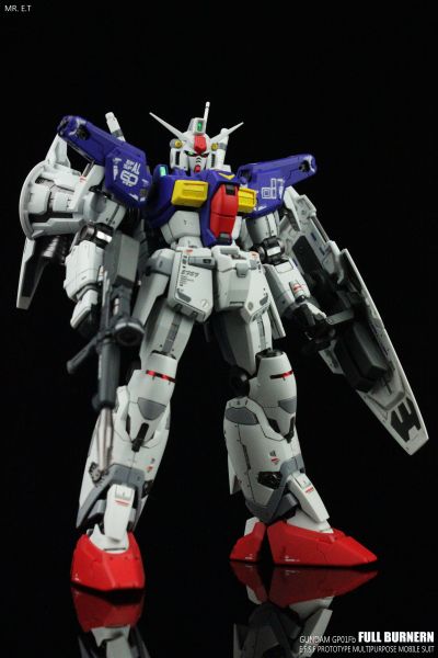 RG 1/144 RX-78GP01Fb 高达试作1号机全方位推进型