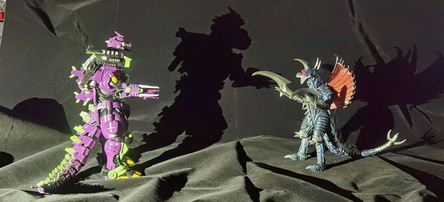 S.H.MonsterArts 盖刚(2004) 大决战版