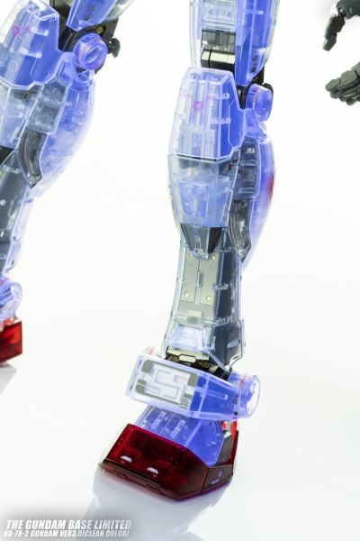MG 1/100 机动战士高达 RX-78-2 高达 Ver.3.0 高达基地限定彩色透明版