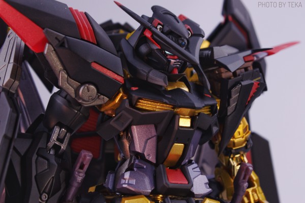 METAL BUILD 机动战士高达SEED  ASTRAY 天空的皇女 异端高达金色机天蜜娜