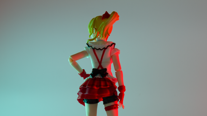 S.H.Figuarts  绚濑绘里（我们如今正在其中）