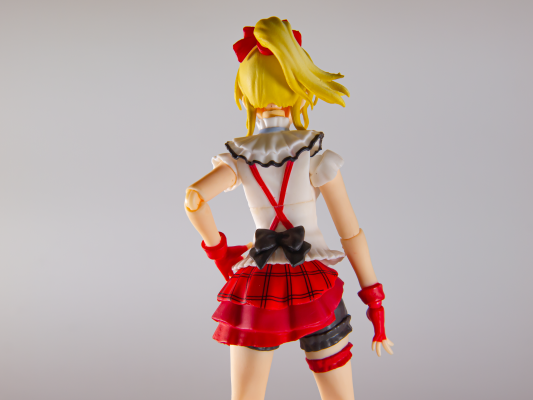 S.H.Figuarts  绚濑绘里（我们如今正在其中）