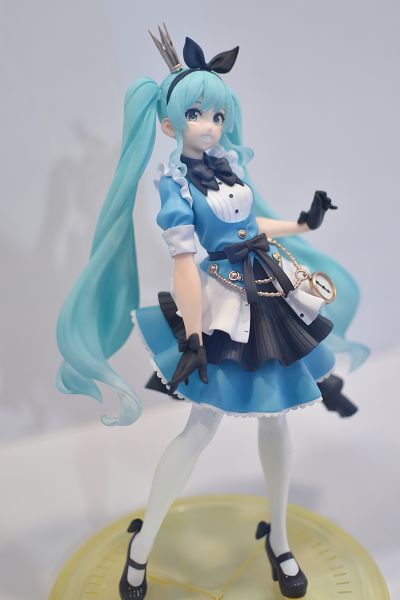 艺术家杰作  初音未来 爱丽丝公主