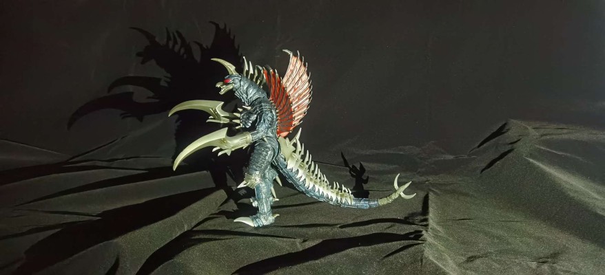 S.H.MonsterArts 盖刚(2004) 大决战版