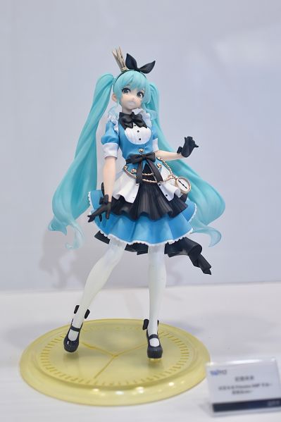 艺术家杰作  初音未来 爱丽丝公主