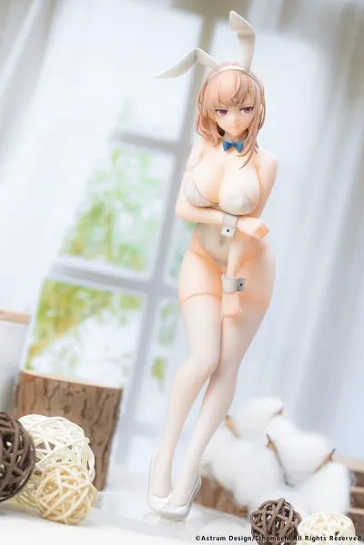 白色兔女郎小姐