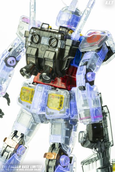 MG 1/100 机动战士高达 RX-78-2 高达 Ver.3.0 高达基地限定彩色透明版