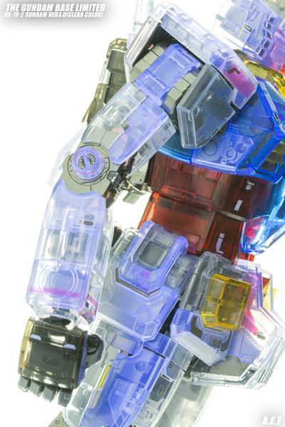 MG 1/100 机动战士高达 RX-78-2 高达 Ver.3.0 高达基地限定彩色透明版