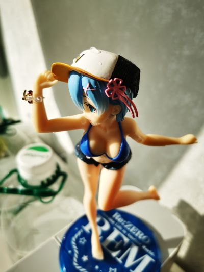 压泡面手办 	摇曳庄的幽奈小姐 雨野狭雾