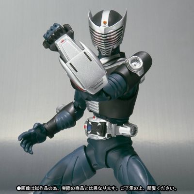 S.H.Figuarts  假面骑士龙骑 (空白体)