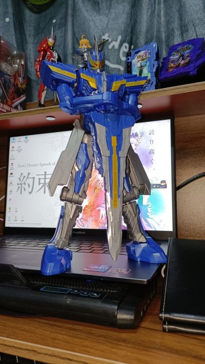 装动 假面骑士圣刃 第八册