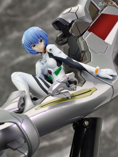 新世纪福音战士新剧场版 绫波丽 和 驾驶舱