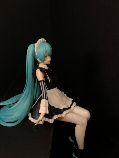 压泡面 初音未来 休闲女仆装