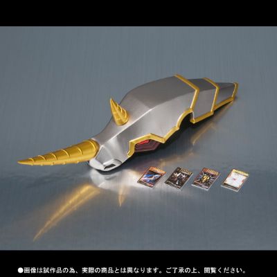 S.H.Figuarts 假面骑士龙骑 假面骑士铠