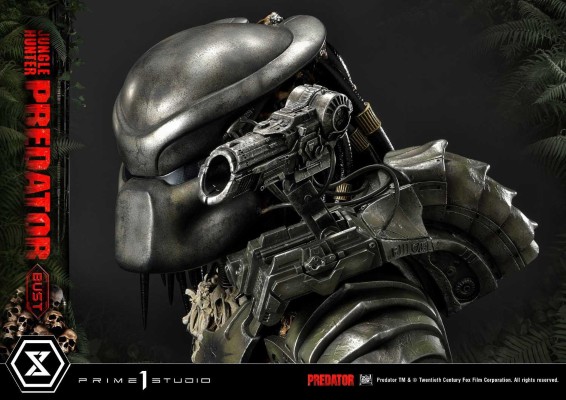 PBPR-01 铁血战士1987 丛林猎人 胸像