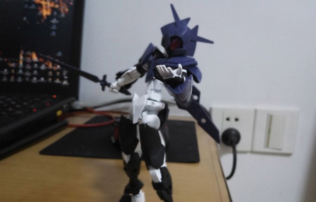 30MM  1/144  bEXM-15 波鲁塔诺瓦（太空型）[暗紫色]