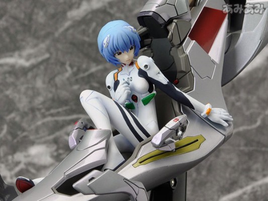 新世纪福音战士新剧场版 绫波丽 和 驾驶舱