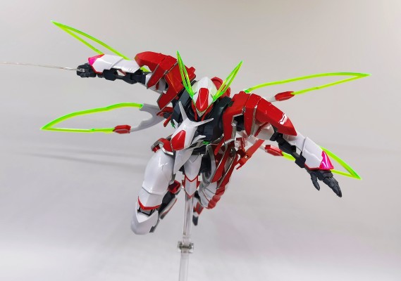 革命机威尔ヴレイヴ 1/144 威尔ヴレイヴI 火人 イノセントゼロ