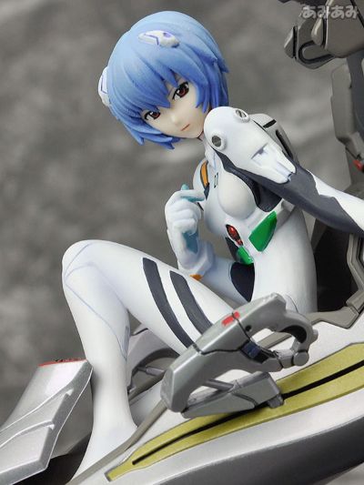 新世纪福音战士新剧场版 绫波丽 和 驾驶舱