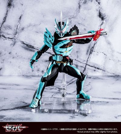 S.H.Figuarts  假面骑士圣刃 远古之龙