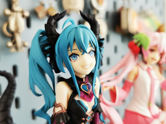 压泡面手办 	摇曳庄的幽奈小姐 雨野狭雾