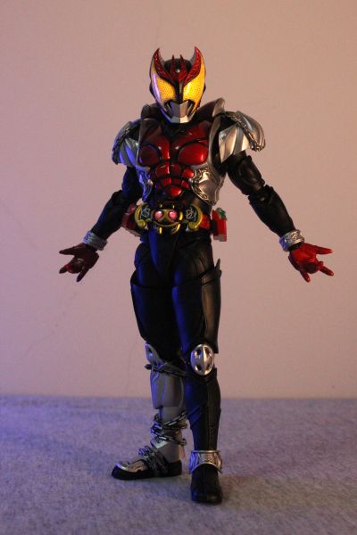 S.H.Figuarts(真骨雕制法)    假面骑士月骑 月骑形态