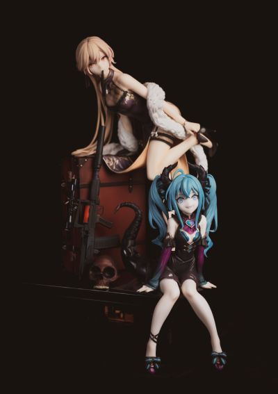 压泡面  初音未来 小恶魔