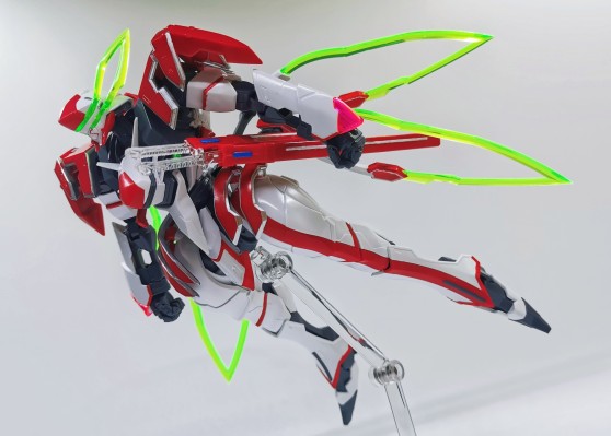 革命机威尔ヴレイヴ 1/144 威尔ヴレイヴI 火人 イノセントゼロ