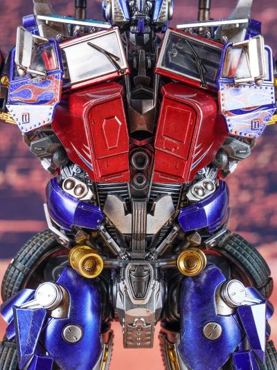 3Z0163 DLX 变形金刚：复仇之战 擎天柱