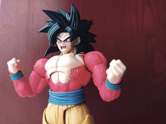 S.H.Figuarts 龙珠GT 超级赛亚人4 孙悟空