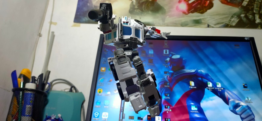 变形金刚レジェンズ LG14 ウルトラマグナス